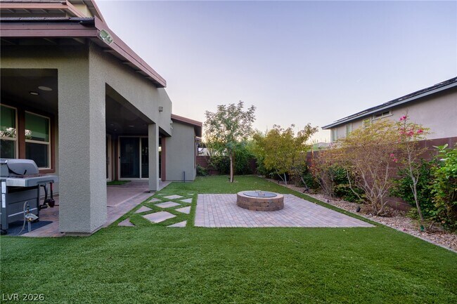 Building Photo - 9696 Starlight Ridge Ave