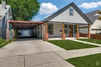Building Photo - 2904 8th Ave