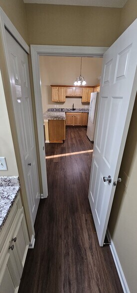 Building Photo - 5113 Minuteman Ln