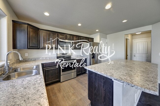 Building Photo - 10832 Yuba Dr