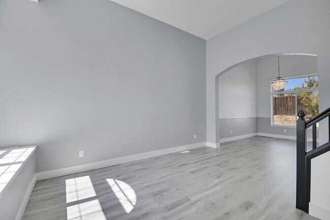 Building Photo - $3,040.95 - 3 Bed, 3-Bath Home in Aurora with In Unit Laundry and Central AC