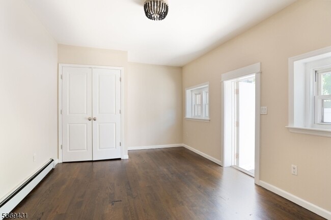 Building Photo - 285 Orchard Terrace