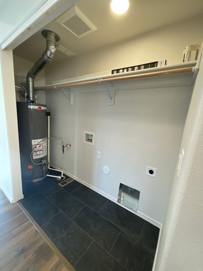 Building Photo - Home in Rathdrum