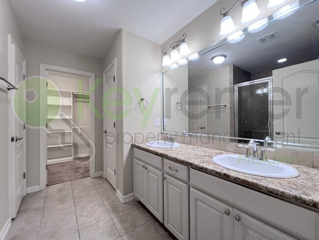 Building Photo - Beautiful 4bed/2bath home in Edinburg