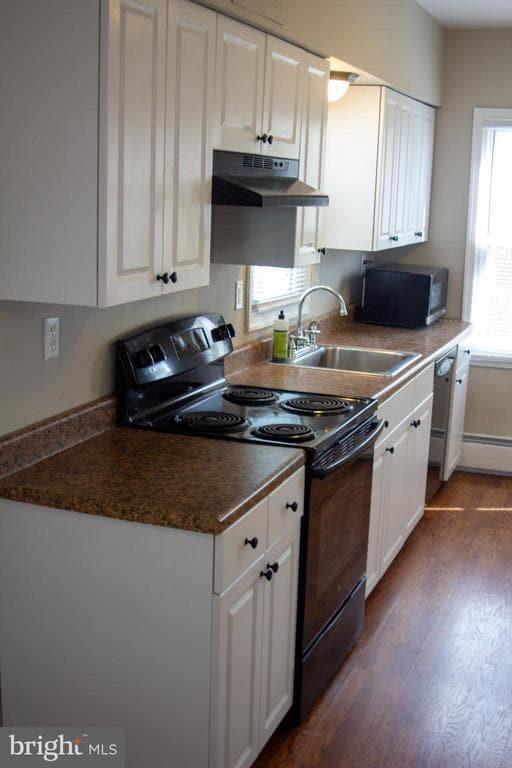 Building Photo - 234 E Linden St