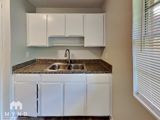 Building Photo - 4053 Doster St SW