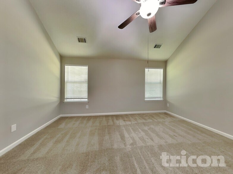 Building Photo - 4615 Derby Loop