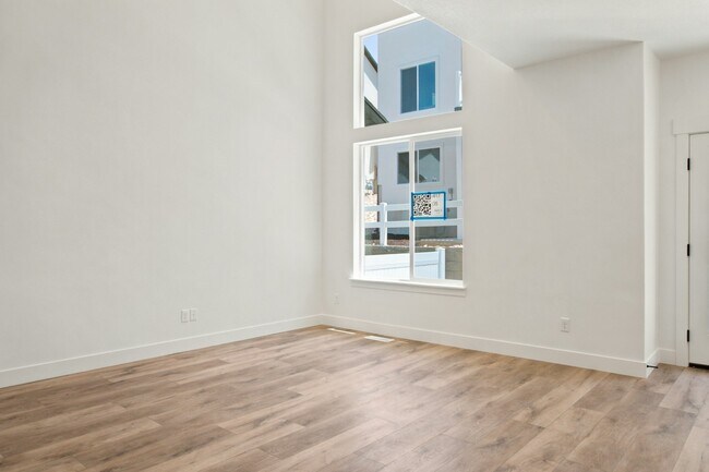 Building Photo - 4809 Olive Ave