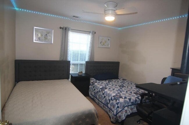 Building Photo - 16 Aquinnah Dr