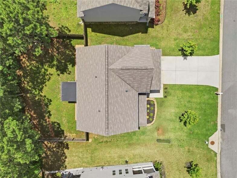 Building Photo - 79 Lantana Crossing