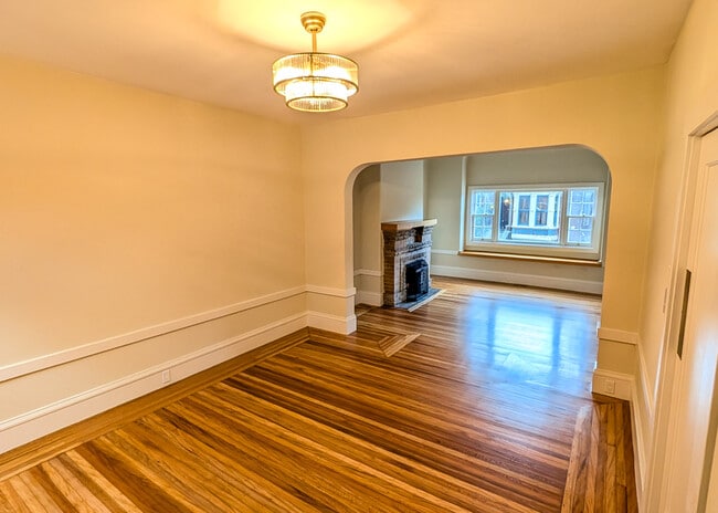 Building Photo - 32 Danvers St