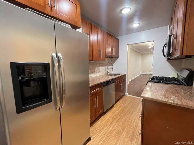 Building Photo - 150 Glenwood Ave