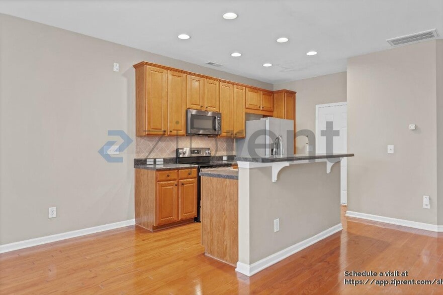 Building Photo - 237 Murray Glen Dr