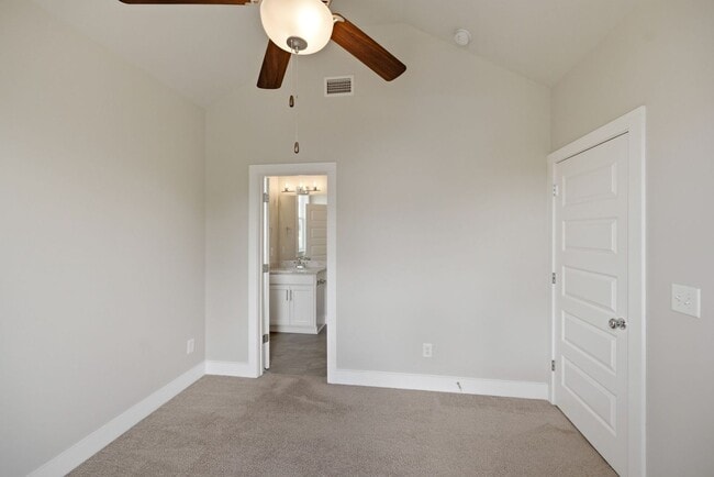 Building Photo - East Nashville Dream Rental