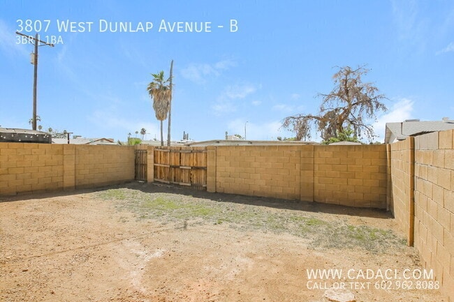 Building Photo - 3807 W Dunlap Ave