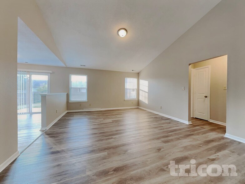 Building Photo - 7114 Harness Lakes Dr