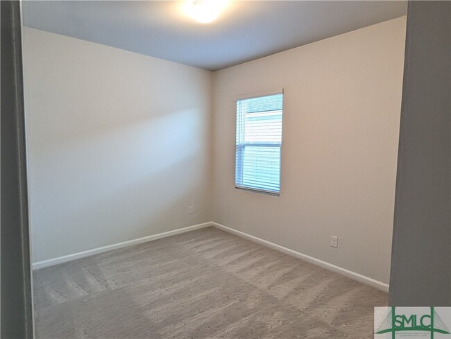 Building Photo - 52 Hardy Br