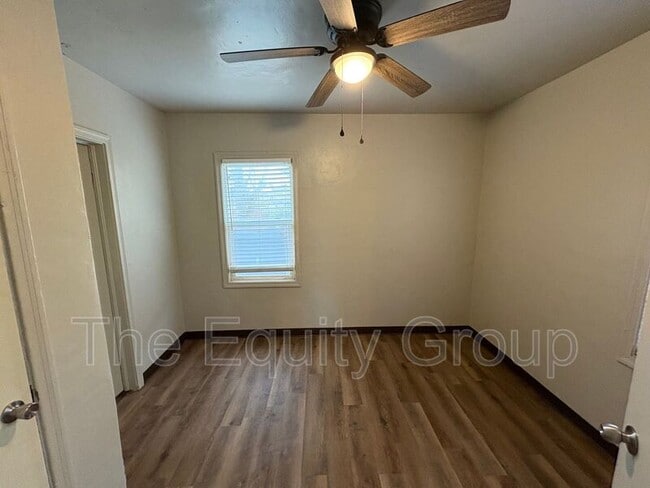 Building Photo - 311 E Grove Ave