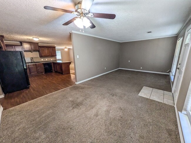 Building Photo - 2430 Granger Dr