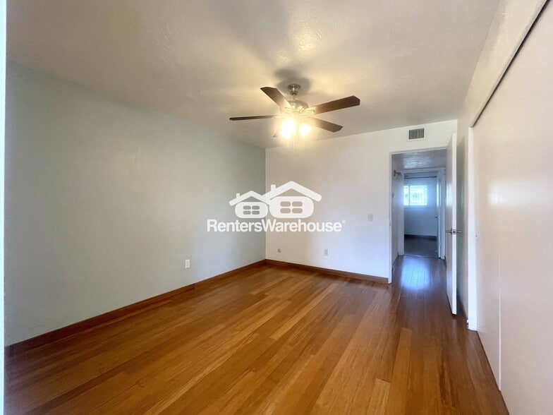 Building Photo - 2433 Brazilia Dr