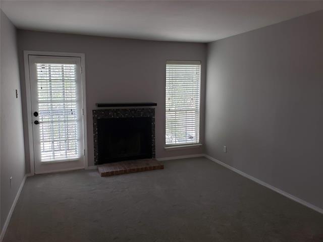 Building Photo - 18333 Roehampton Dr
