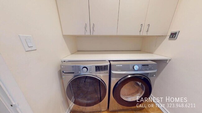 Building Photo - 6641 Murietta Ave