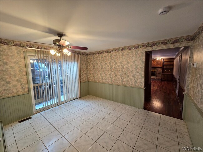 Building Photo - 2287 Long Rd