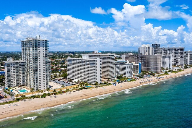 Building Photo - 3900 Galt Ocean Dr