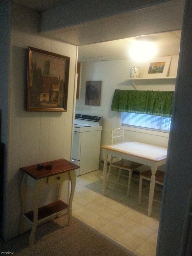 Building Photo - 117 Wilkes St