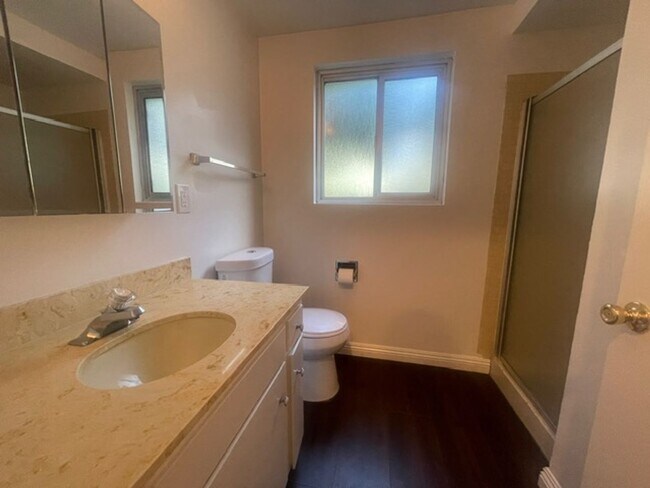 Building Photo - Coming Soon- Spacious Torrance 2 Bed/2 Bat...