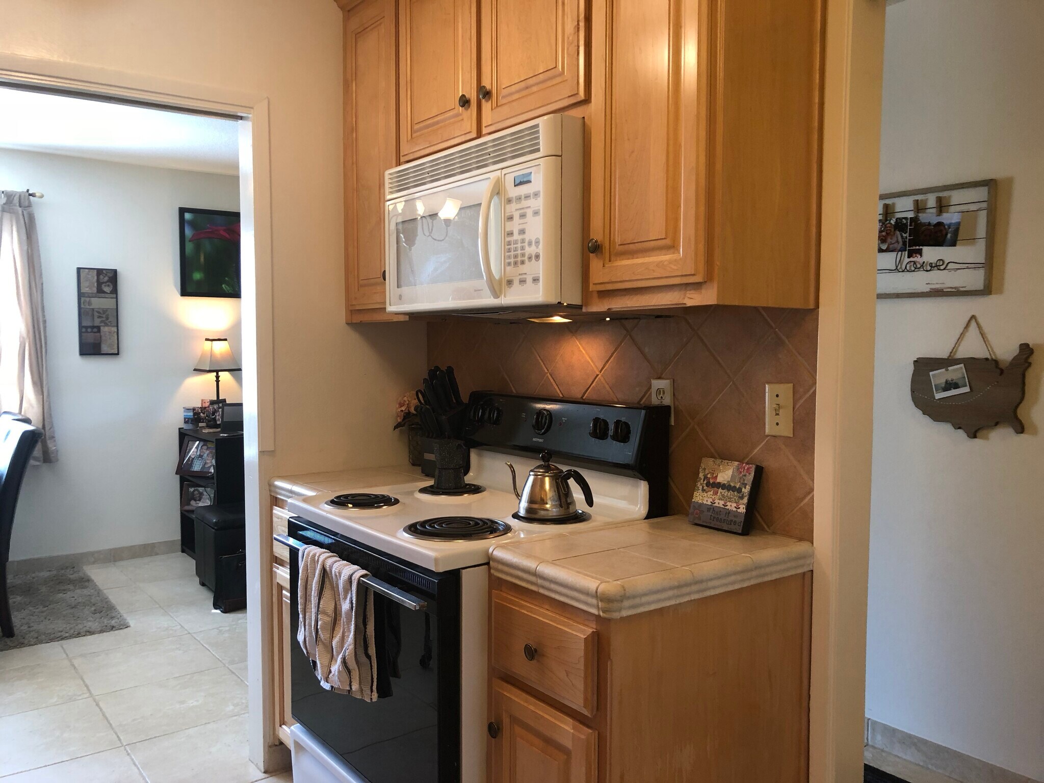 Building Photo - 1064 Fremont St