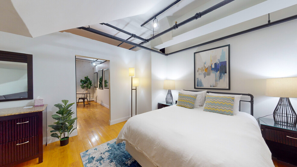 Apt 1D - 13 Stanhope St