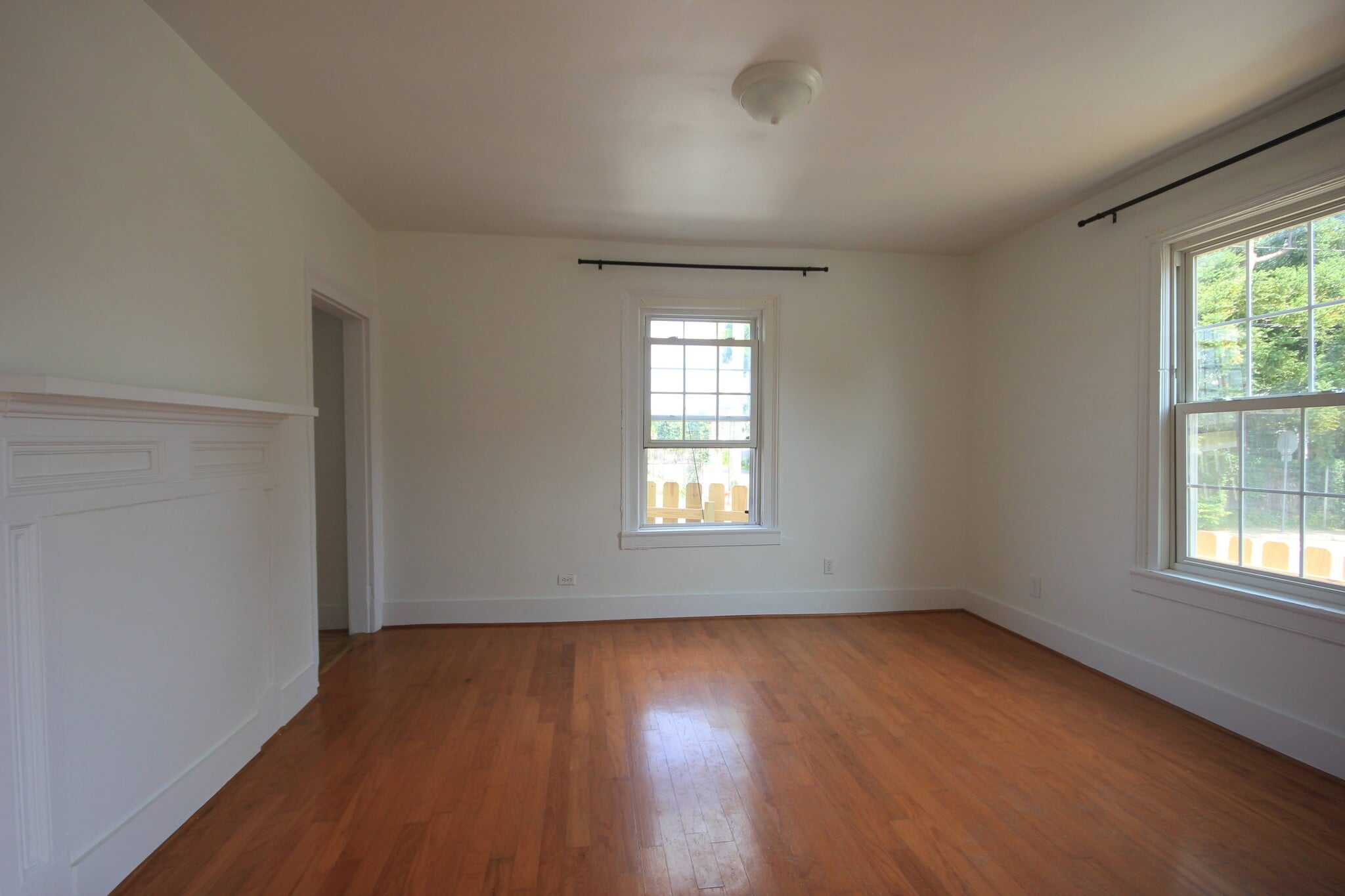 Building Photo - 421 9th St NW
