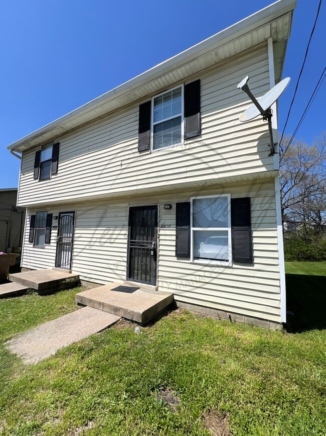 Building Photo - Updated Two-Bedroom Duplex for Rent Near Trinity Hills, Nashville!