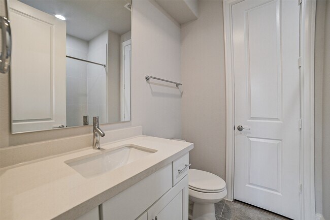 Building Photo - 2218C Lou Ellen Ln