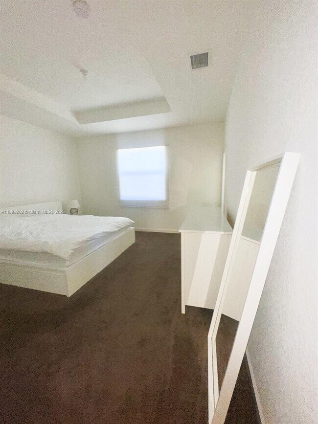 Building Photo - 11958 SW 151 Ave