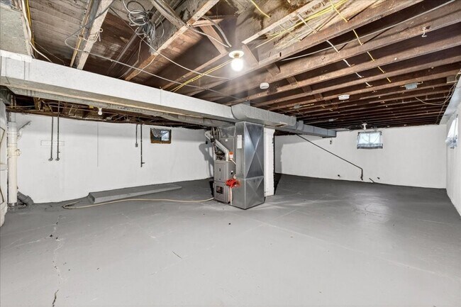 Building Photo - 5153 Cologne Ave