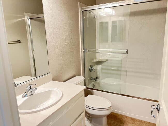 Building Photo - 1585 Agnew Road