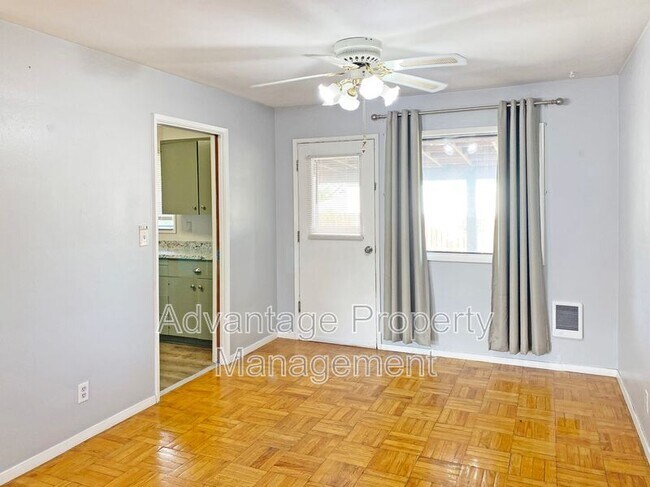 Building Photo - 5230 NE Laurel Dr