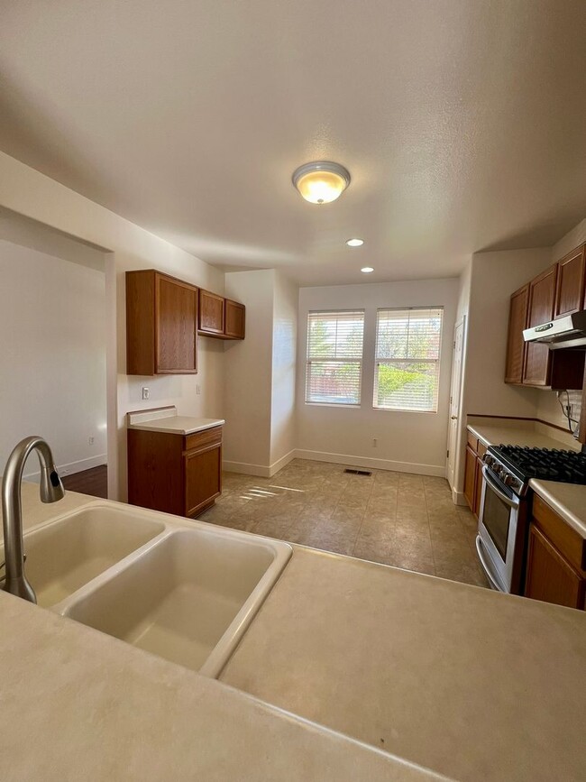 Building Photo - 1518 Iratcabal Dr