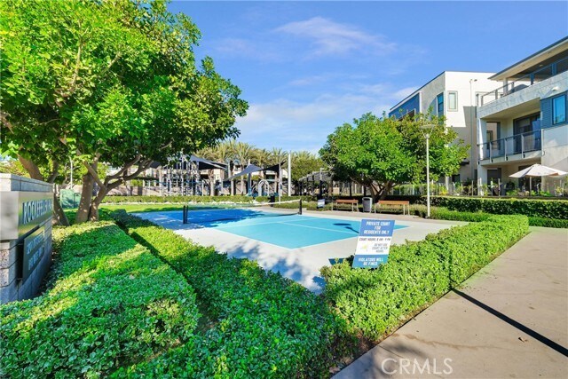 Building Photo - 3614 Rivington