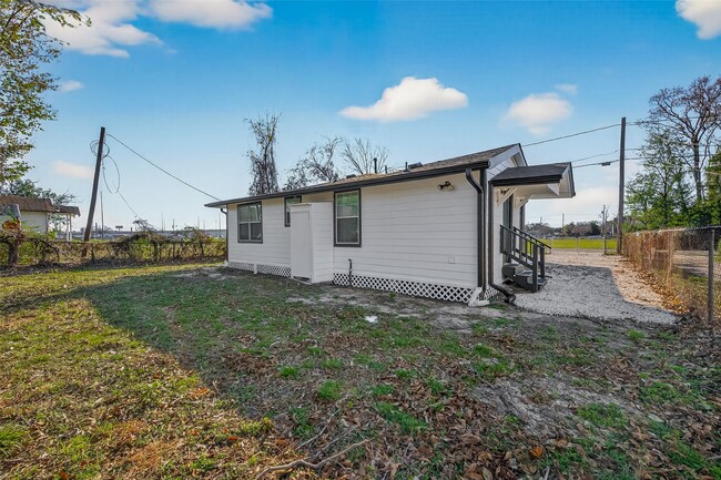 Building Photo - 754 Prosper St