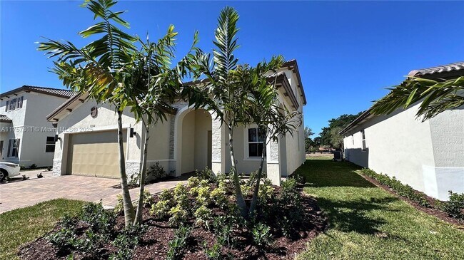 Primary Photo - 2760 SE 23rd Ave