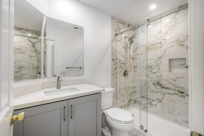 Building Photo - 4Bed/3bath in Rancho Del Oro~ Caspian