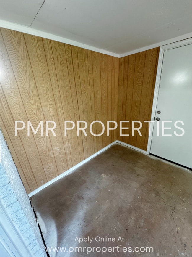 Building Photo - 3 Bed/2Bath House