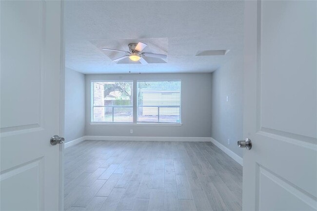 Building Photo - 6507 Desert Rose Ln