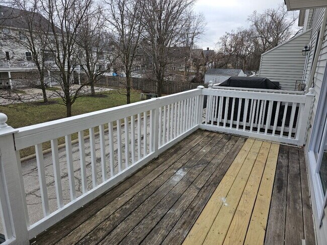 Building Photo - 821 Nela View Rd