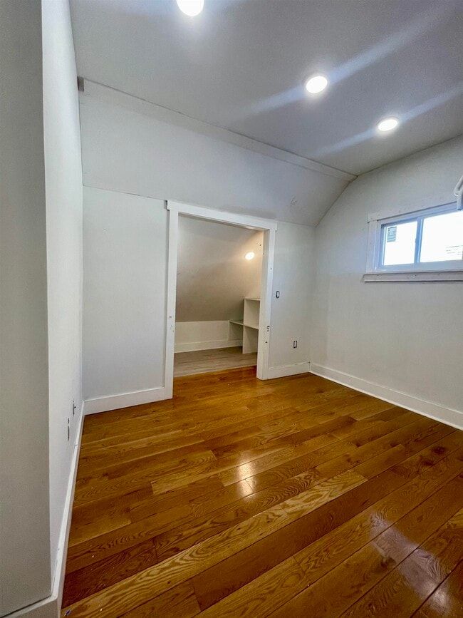 Building Photo - 530-532-532 40th St