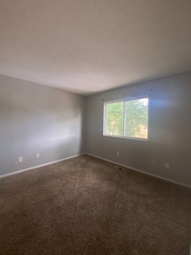 Building Photo - 2030 W Yampa St