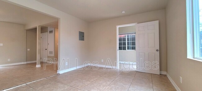 Building Photo - 10314 San Pedro St